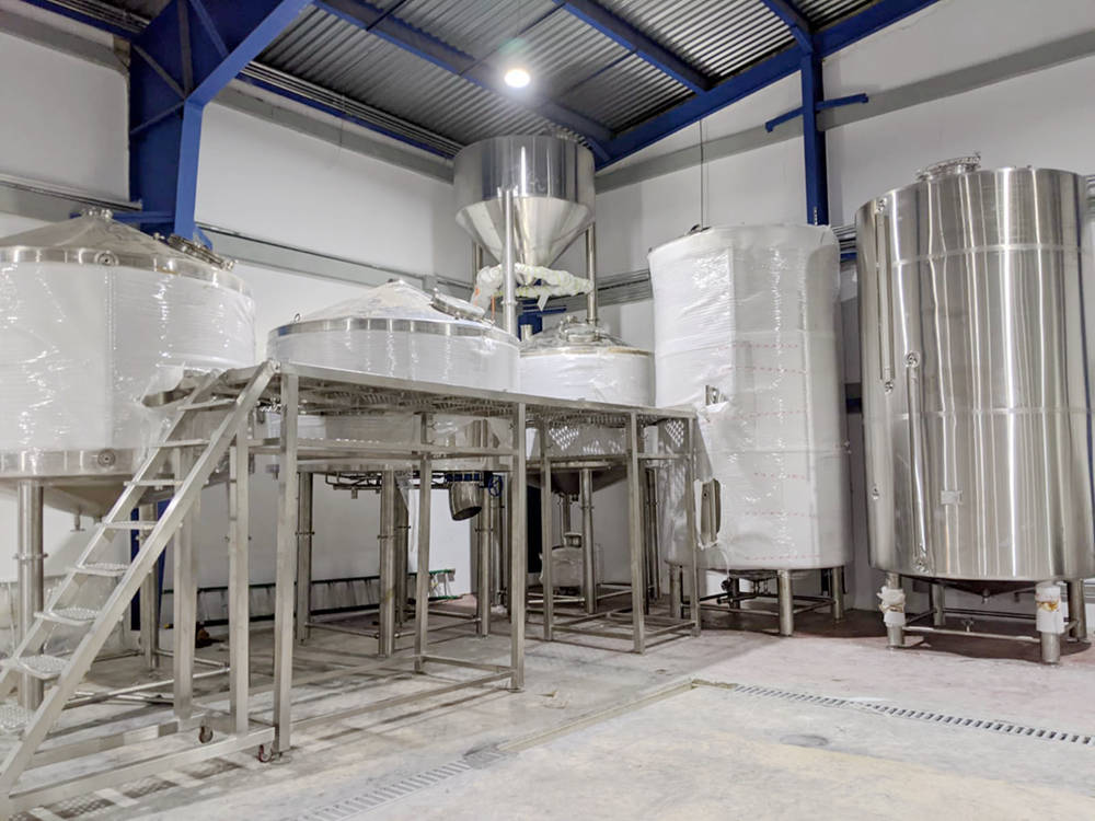 Brewing Beyond: Navigating the Industrial Beer Brewing Equipment Landscape